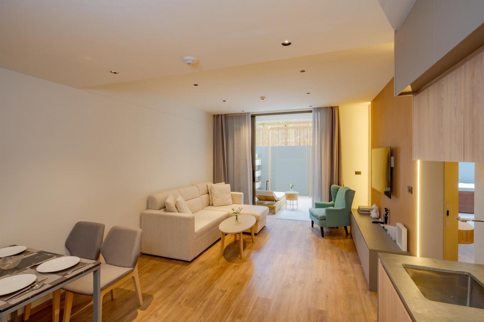 La Green Hotel And Residence バンタオビーチ エクステリア 写真